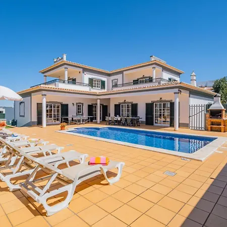 Isa - Pool - Ac - Wifi - By Bedzy וילה גיאה